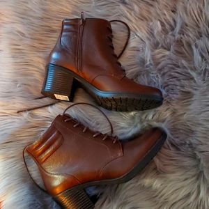 Clarks leather boots